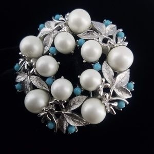Sarah Coventry Brooch Pearl Turquoise Silver Leaf